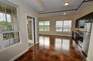 257 S FLORISSANT Road 211, Ferguson, MO 63135