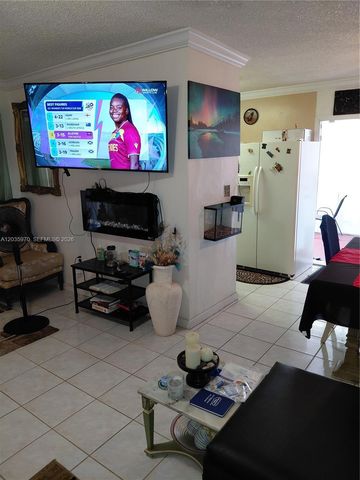 3021 NW 184th St, Miami Gardens, FL 33056