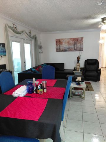 3021 NW 184th St, Miami Gardens, FL 33056