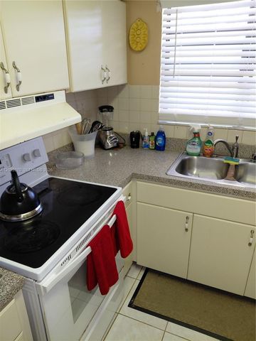 3021 NW 184th St, Miami Gardens, FL 33056