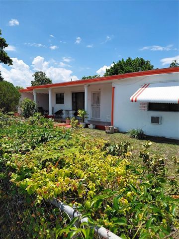 3021 NW 184th St, Miami Gardens, FL 33056