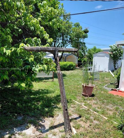3021 NW 184th St, Miami Gardens, FL 33056