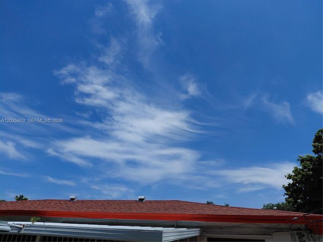 3021 NW 184th St, Miami Gardens, FL 33056