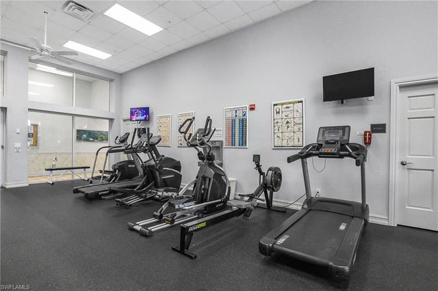 7820 Sandpine CT 2304, Naples, FL 34104