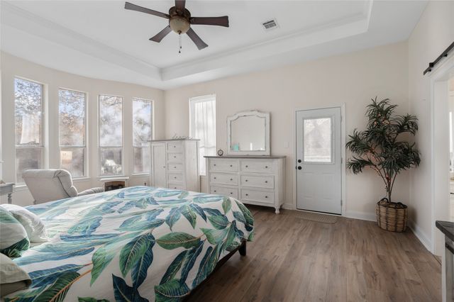 1071 E Oak Shores Drive, Cross Roads, TX 76227