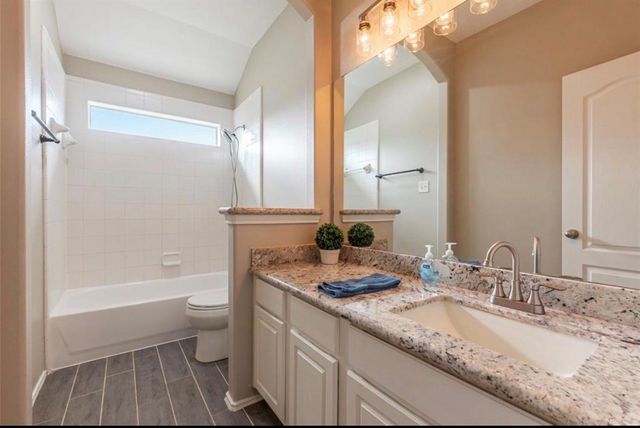 2535 Flycatcher Cove Drive, League City, TX 77573