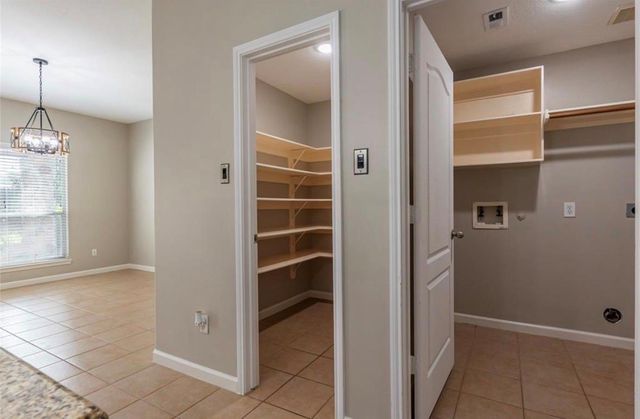 2535 Flycatcher Cove Drive, League City, TX 77573