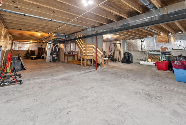 141 Kitdare Drive, Delaware, OH 43015