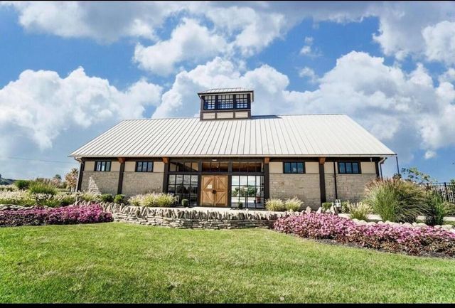 141 Kitdare Drive, Delaware, OH 43015