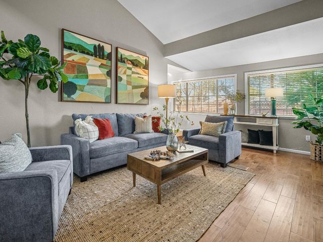 7737 N Ridge Dr, Citrus Heights, CA 95610