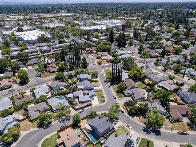 7737 N Ridge Dr, Citrus Heights, CA 95610