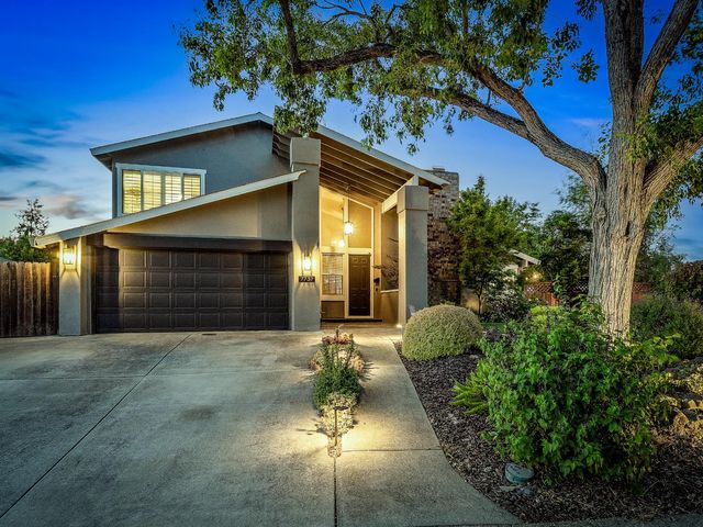 7737 N Ridge Dr, Citrus Heights, CA 95610