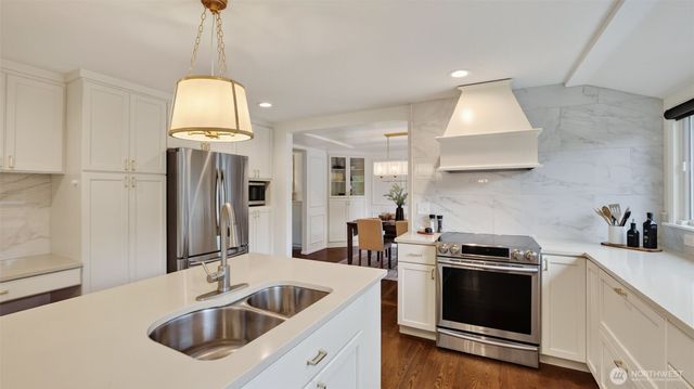 10530 59th Avenue W, Mukilteo, WA 98275