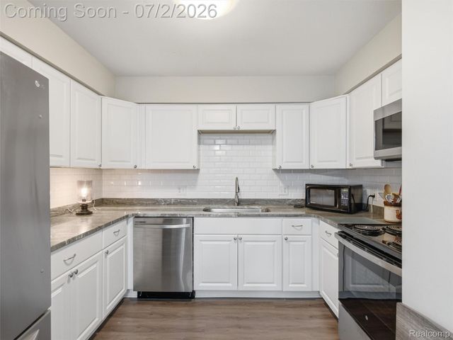 23648 Cottrell Street, Clinton Charter Township, MI 48035