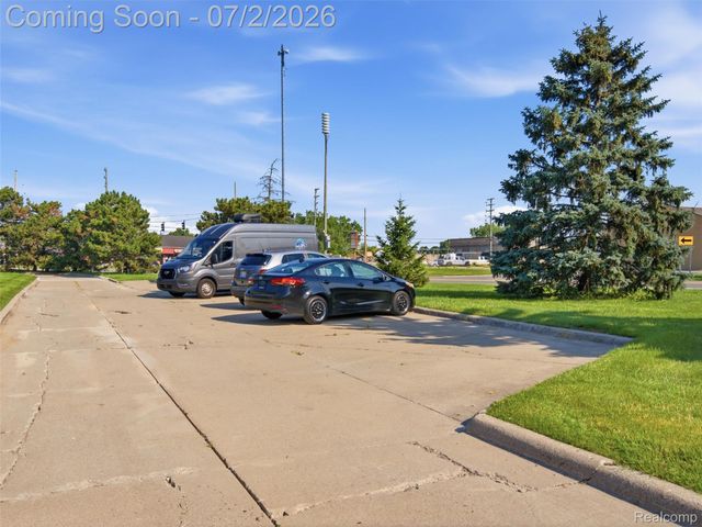 23648 Cottrell Street, Clinton Charter Township, MI 48035