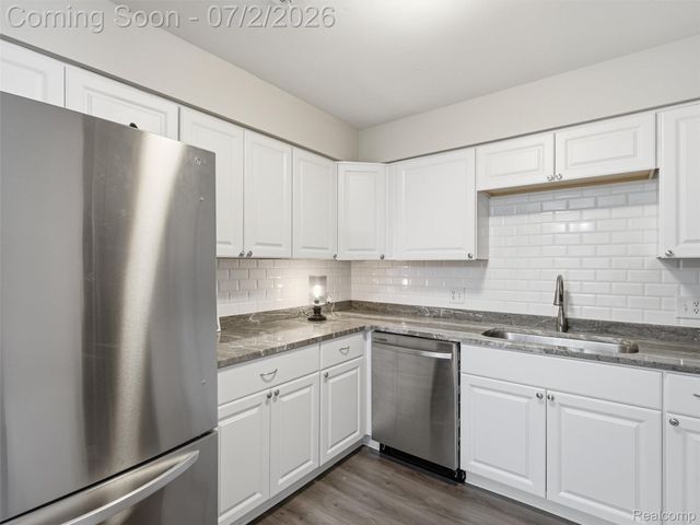 23648 Cottrell Street, Clinton Charter Township, MI 48035