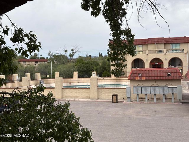 6301 N Barcelona Ct Unit 1006, Tucson, AZ 85704