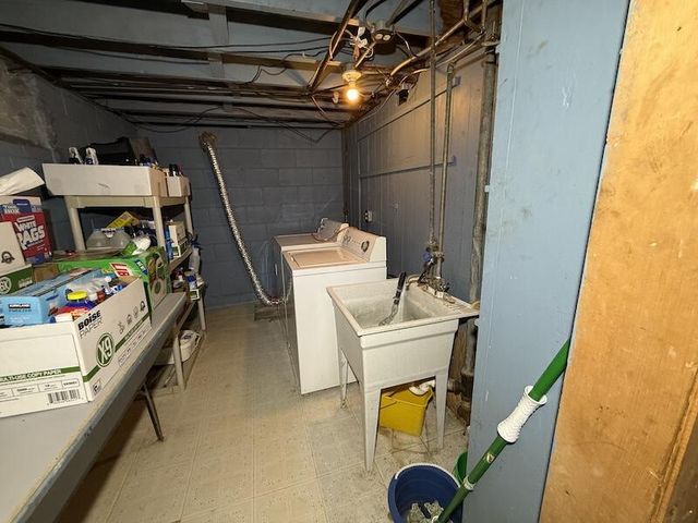 5249 N 33rd STREET, Milwaukee, WI 53209