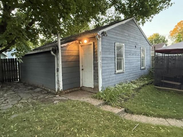 5249 N 33rd STREET, Milwaukee, WI 53209