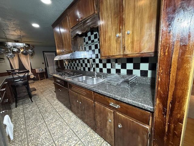 5249 N 33rd STREET, Milwaukee, WI 53209