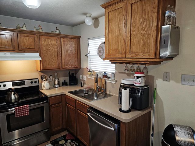 9118 Iron Springs Drive, Houston, TX 77034