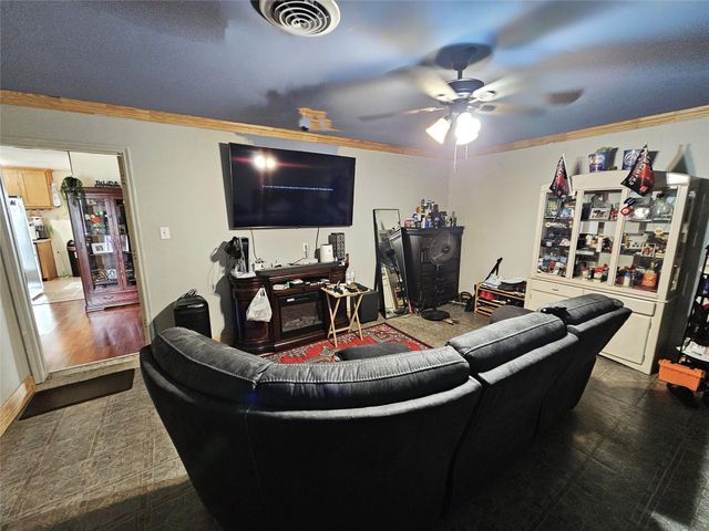 9118 Iron Springs Drive, Houston, TX 77034