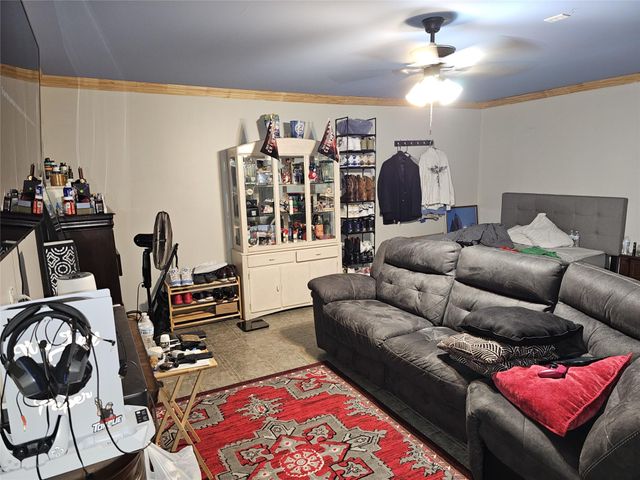 9118 Iron Springs Drive, Houston, TX 77034