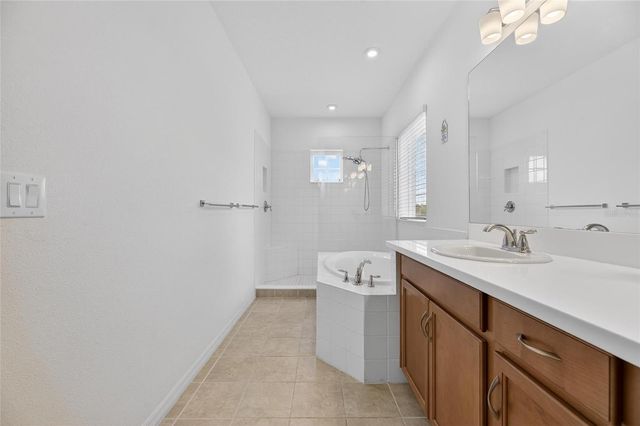 5810 FIELDMOOR COURT, Palmetto, FL 34221