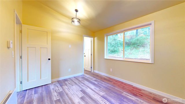 21246 15th Avenue S, Des Moines, WA 98198