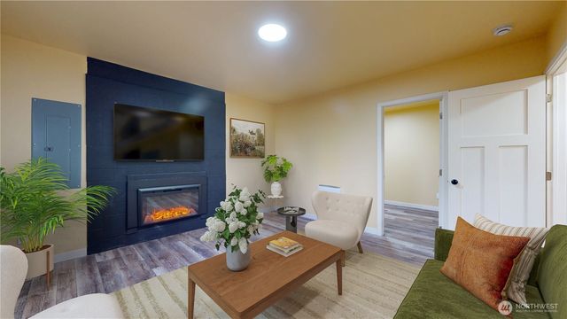 21246 15th Avenue S, Des Moines, WA 98198