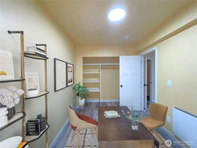 21246 15th Avenue S, Des Moines, WA 98198