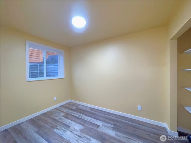 21246 15th Avenue S, Des Moines, WA 98198