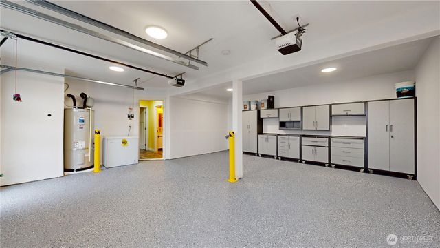 21246 15th Avenue S, Des Moines, WA 98198