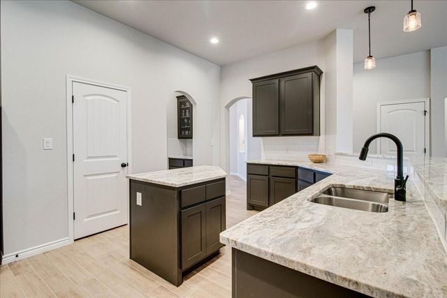 7930 Rancho Vista Boulevard E, Corpus Christi, TX 78414