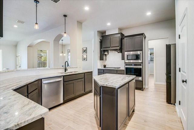 7930 Rancho Vista Boulevard E, Corpus Christi, TX 78414