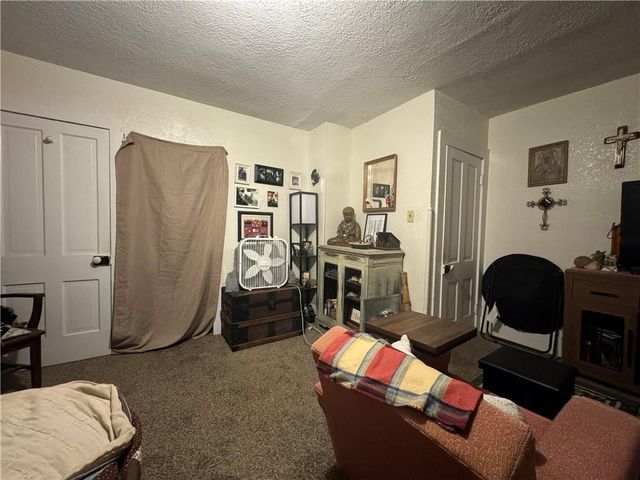 105 S College Street, Warrensburg, MO 64093