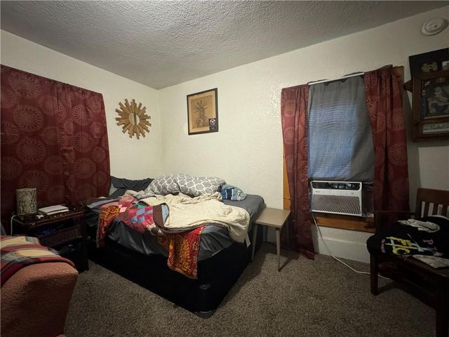 105 S College Street, Warrensburg, MO 64093