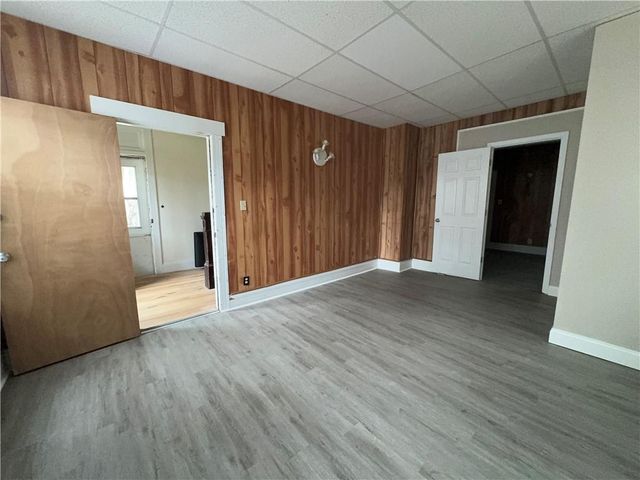 105 S College Street, Warrensburg, MO 64093