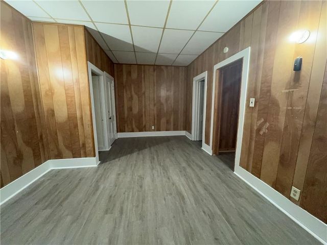 105 S College Street, Warrensburg, MO 64093