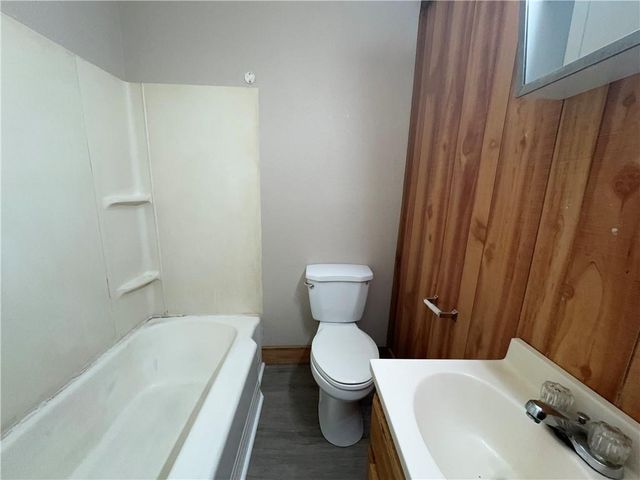 105 S College Street, Warrensburg, MO 64093