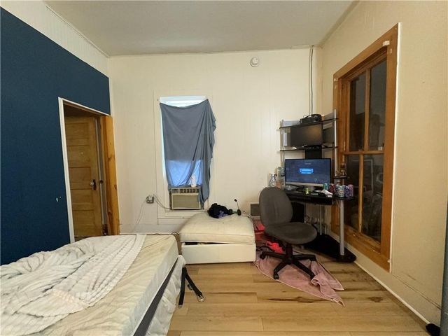 105 S College Street, Warrensburg, MO 64093