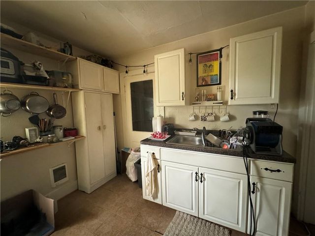 105 S College Street, Warrensburg, MO 64093