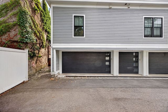 266 Amory St 2, Boston, MA 02130