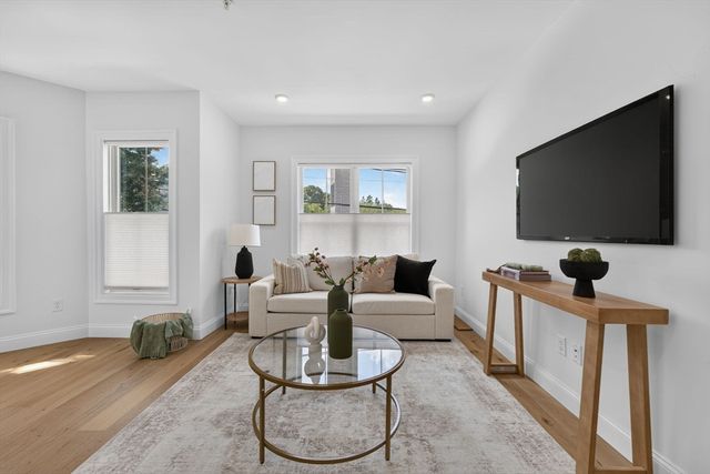 266 Amory St 2, Boston, MA 02130
