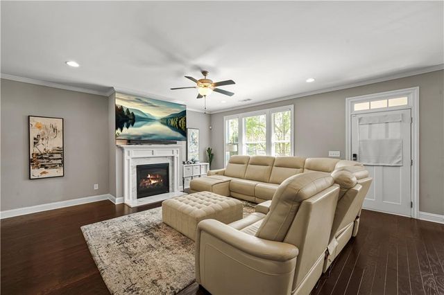 2032 Stanfield Avenue NW, Atlanta, GA 30318