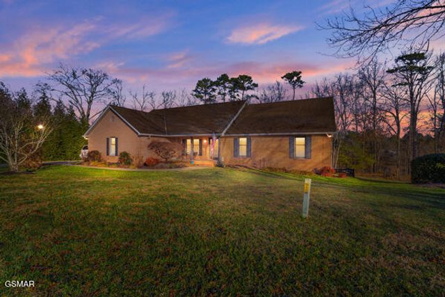 3720 Whitworth Drive, Knoxville, TN 37938