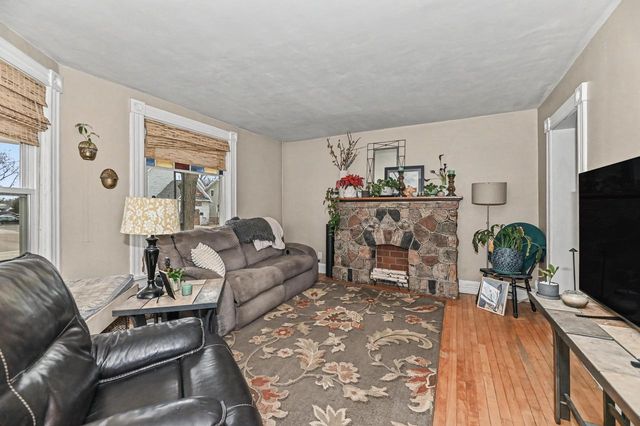 127 Clark STREET, Pewaukee, WI 53072