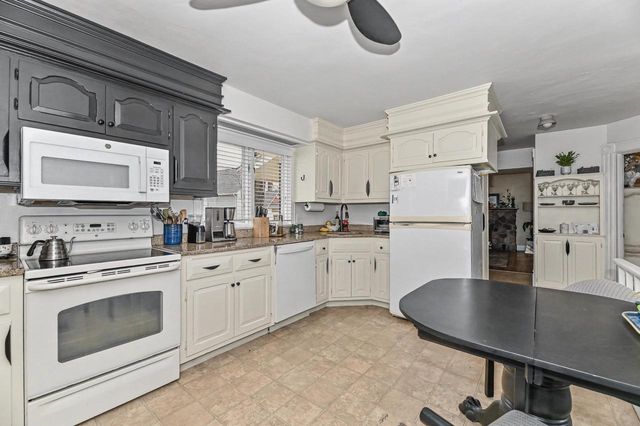 127 Clark STREET, Pewaukee, WI 53072