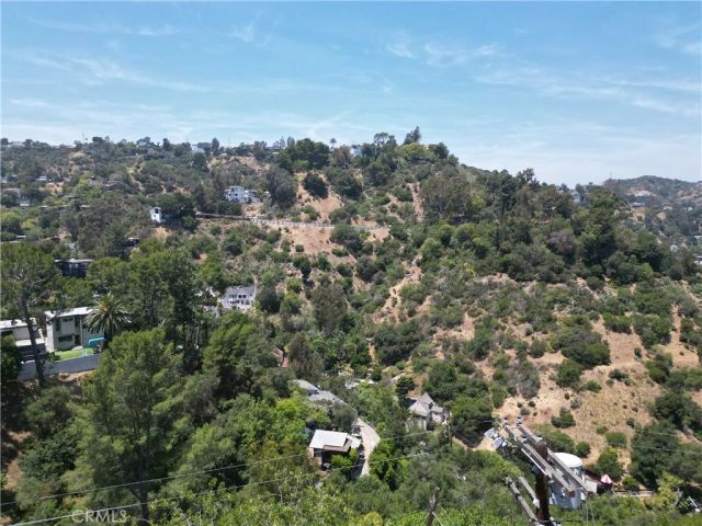 8220 Mannix, Los Angeles, CA 90046