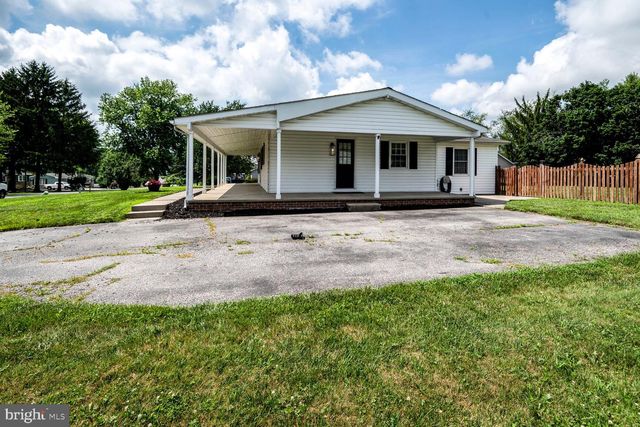 4705 WARNER DR, Manchester, MD 21102